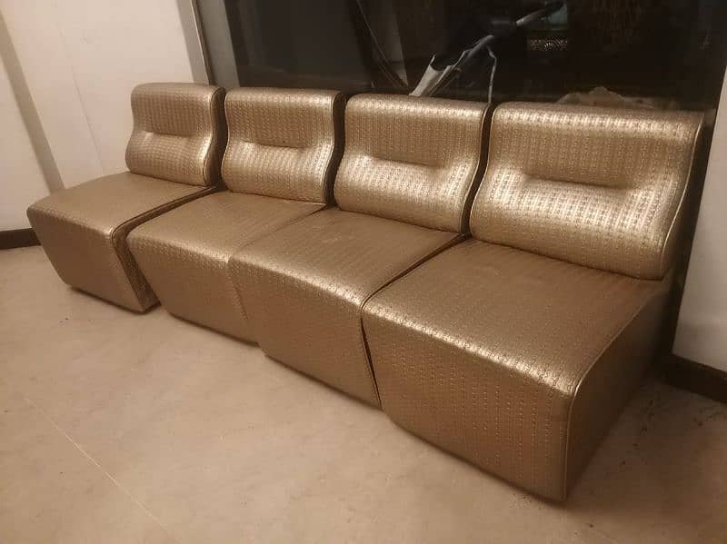 Total 4 pcs sofa 0