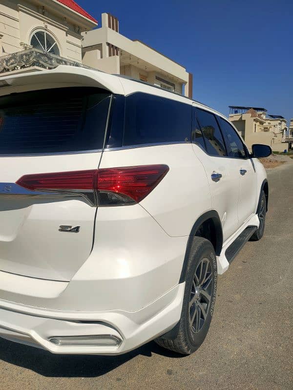 Toyota Fortuner Sigma 2018 4