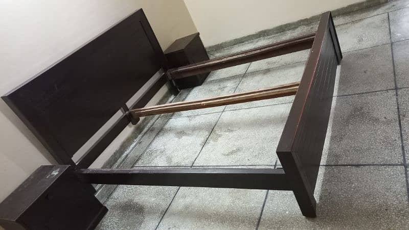 Stylish Double King Size Bed for Sale 3