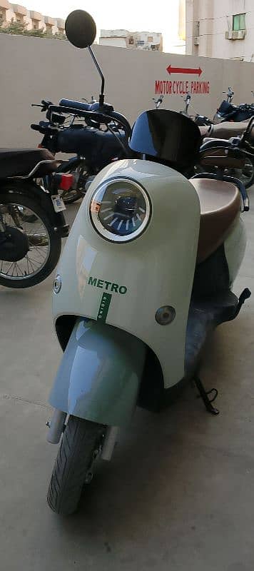 Metro T9 scooter 0