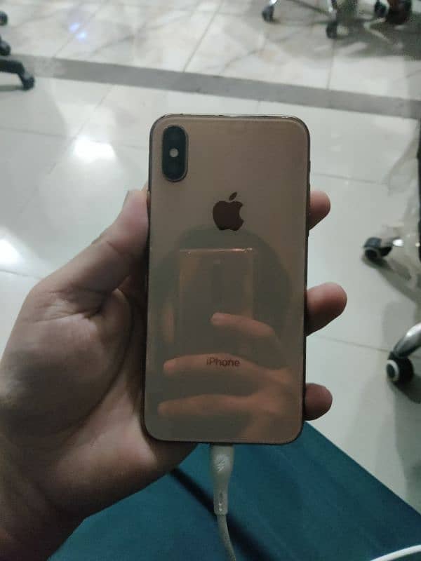 iPhone Xs 0