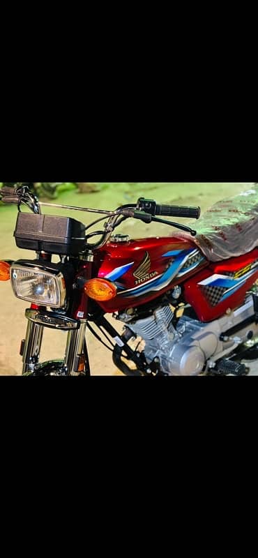 Honda 125 2024 6