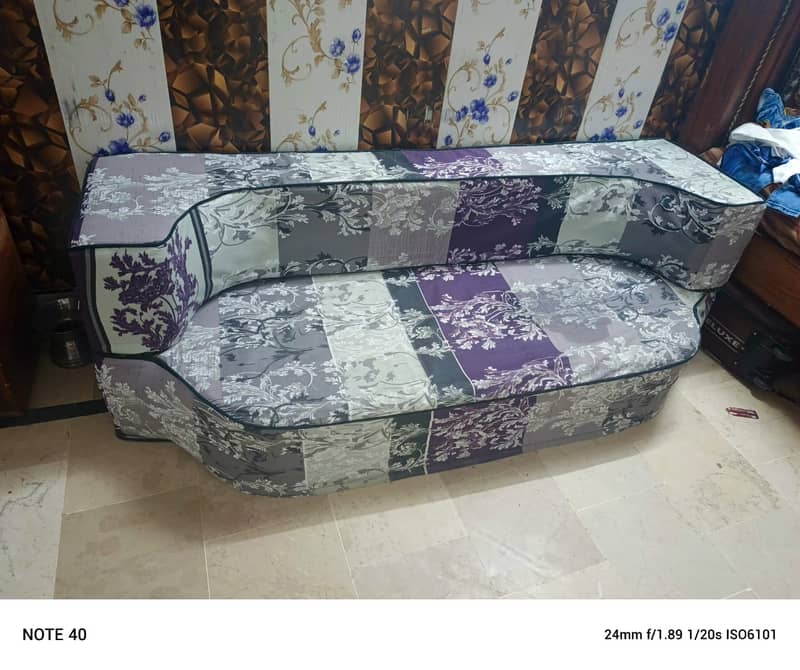 Sofa confret bed use condition 10/8 all good 0