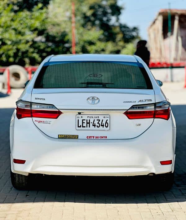 Toyota Corolla Altis 2019 1