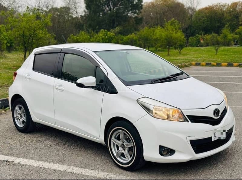 Toyota Vitz 2012 2