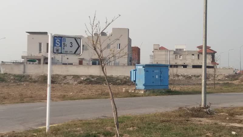 1 Kanal Plot for sale in DHA Phase 8- Z- 1, IVY Green , Lahore 9