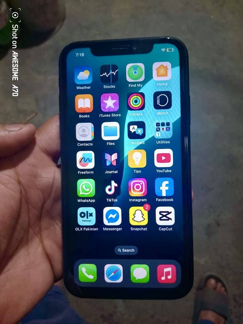 iPhone xr non pta jv 64 Gb what app 03454704576 only what app 1