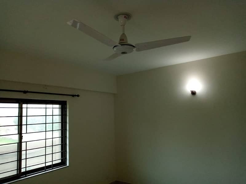 12 Marla 4 Bed Flat For Sale In Askari 11- B, Lahore. 6