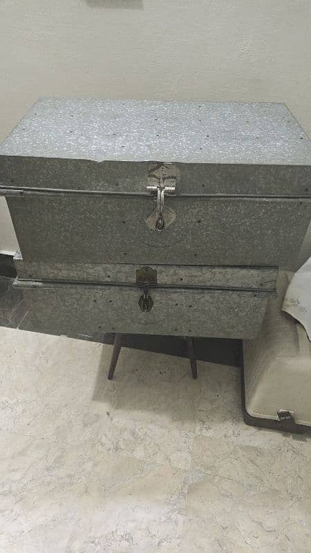 Storage Trunk for sale 0