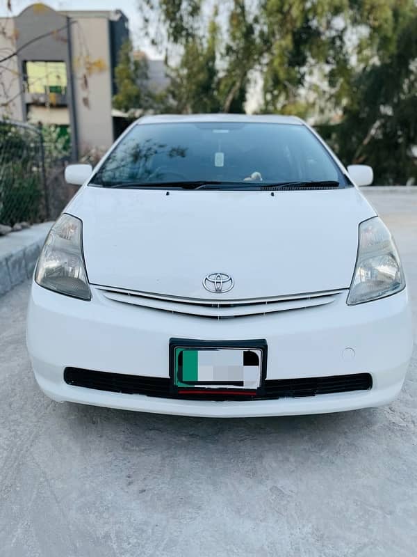 Toyota Prius Hybrid G Touring (LED) 0