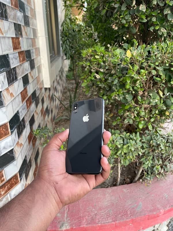 iPhone XS Max 64gb pta approved 9.8/10 Waterpack 0