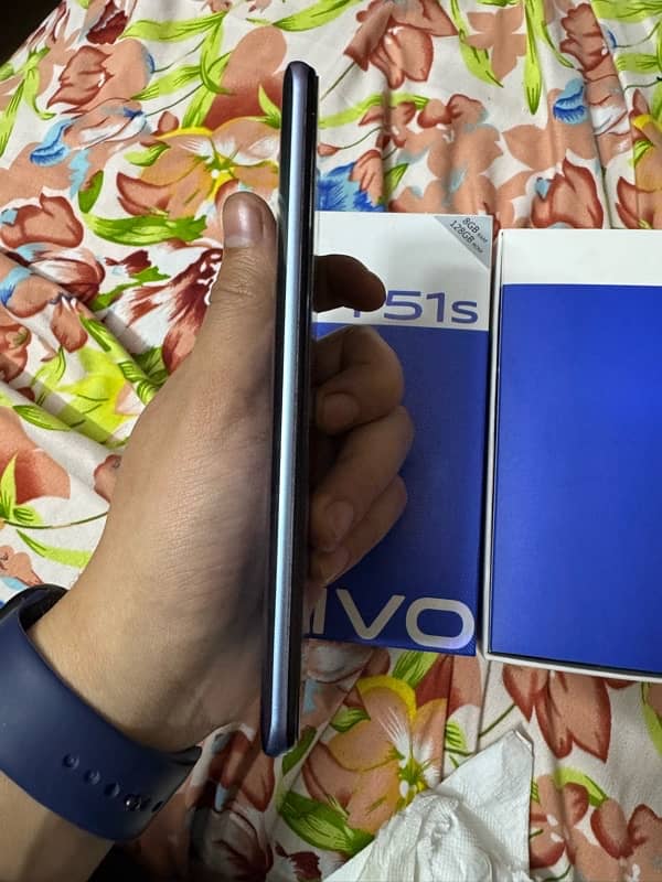 Vivo Y51s 3