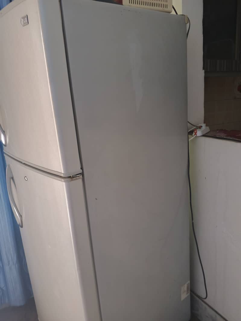 LG large size fridge 2