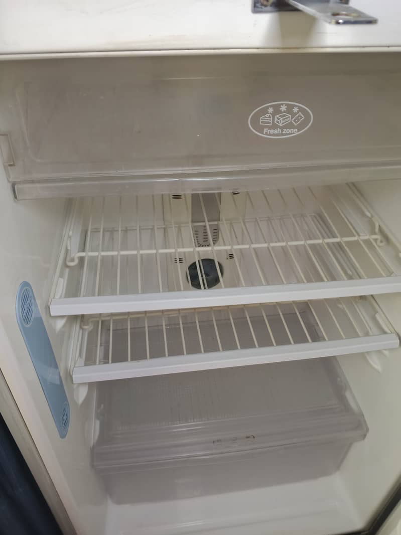 LG large size fridge 3