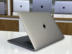 MacBook Pro 2019  Core i7 ( 6-Core ) 16 gb ram - 512 gb ssd