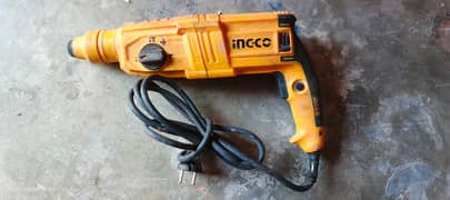 Ingco Heavy Duty Rotary Hammer Drill 800W With 5 Pcs Drilling Accessor