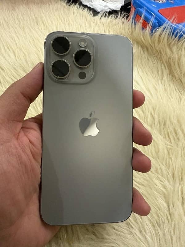 Apple iphone 15 pro max hk model 256gb just like new 0