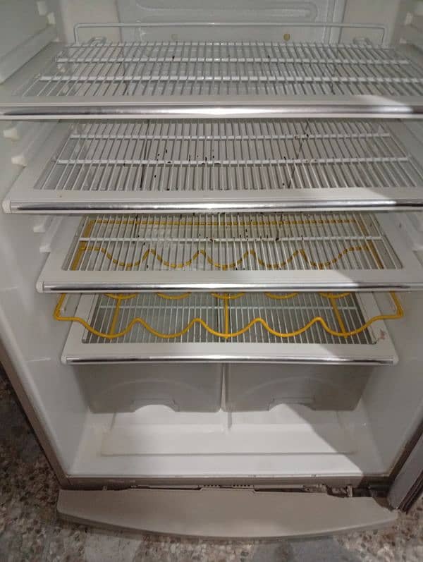 Dawlance fridge full size for sale 5