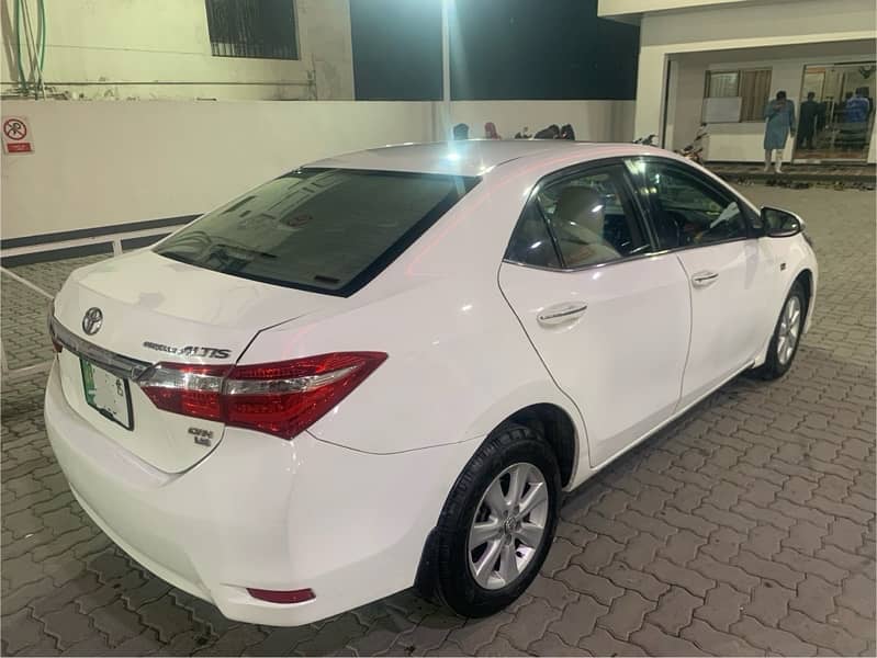 Toyota Altis Grande 2015 1