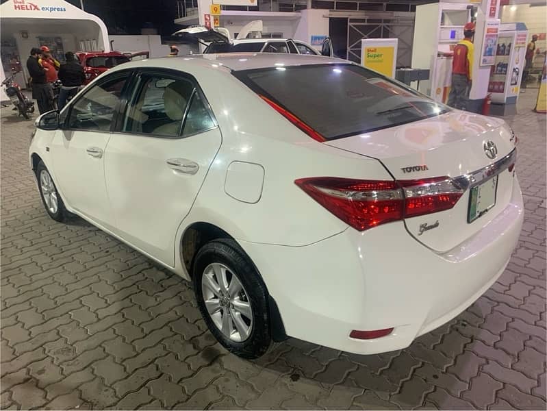 Toyota Altis Grande 2015 3