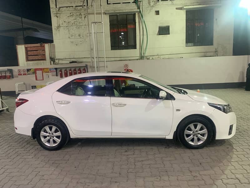 Toyota Altis Grande 2015 5