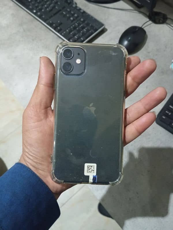 iPhone 11 3