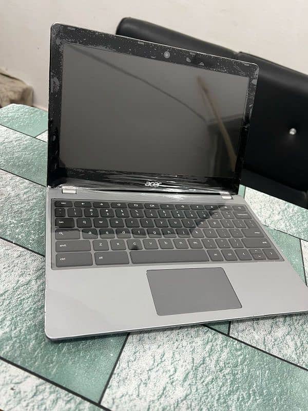 Acer slimmest laptop 5th gen 4gb/128gb sss 3