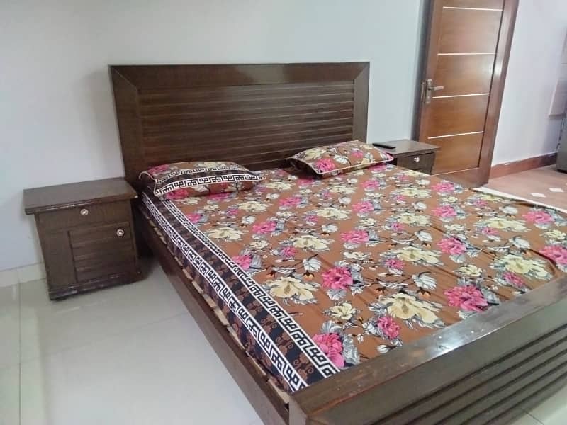 One Bed Apartment For Rent Per day Avil For familes 0