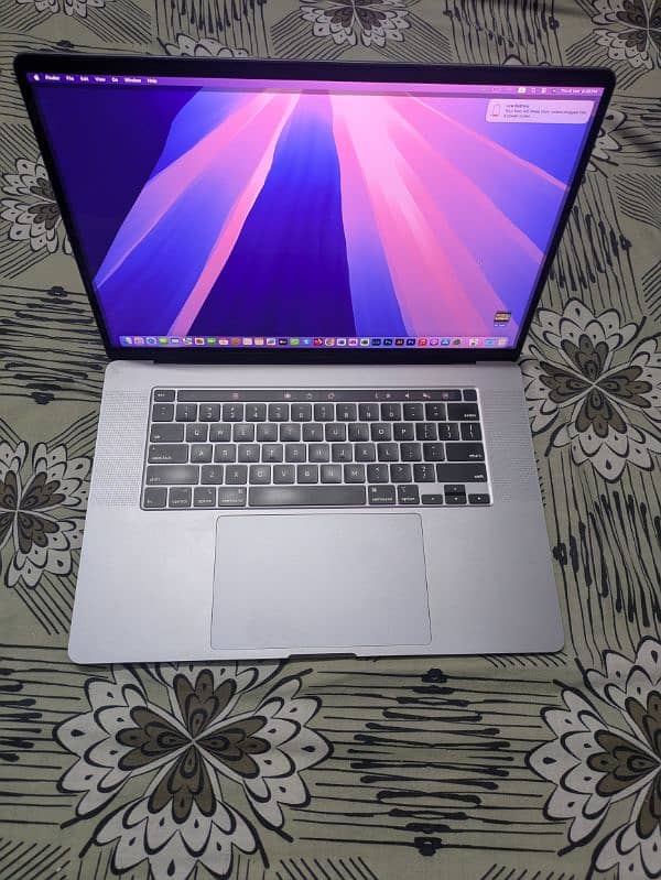 MacBook Pro 2019 16inc 0