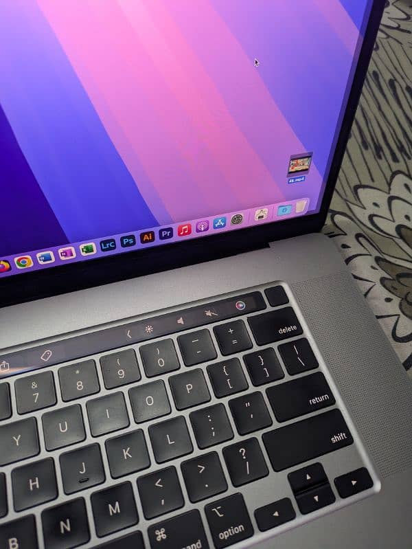 MacBook Pro 2019 16inc 1