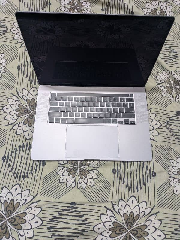 MacBook Pro 2019 16inc 3