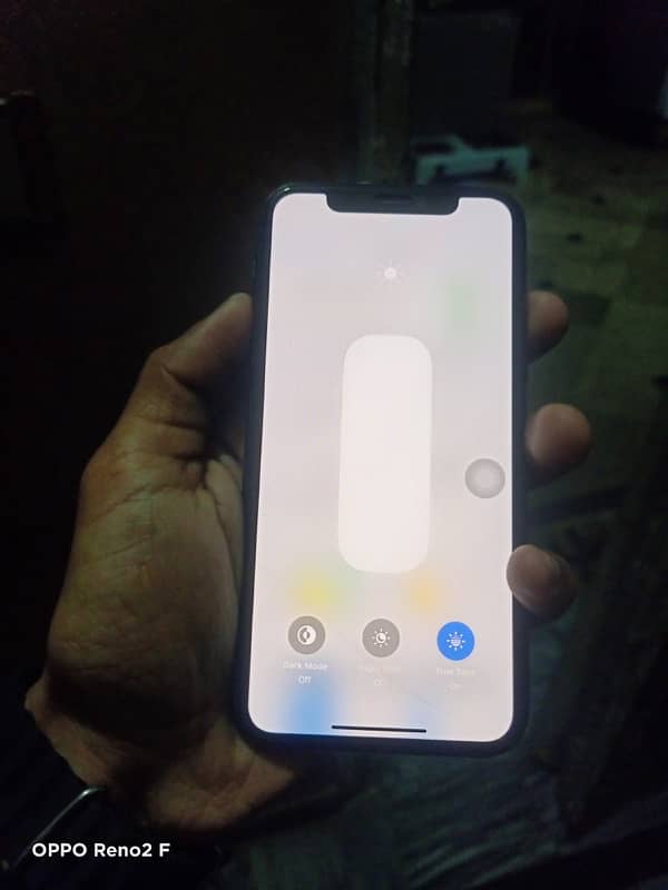 iPhone 11pro 64gb factory unlock esim time available no exchange 4