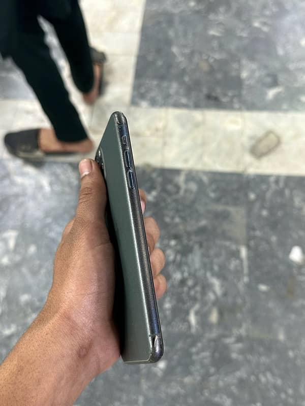 iPhone 11 pro max pta approved 256 gb 4