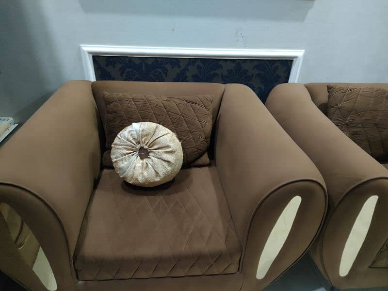 Sofa bilkul new condition mei hein 1