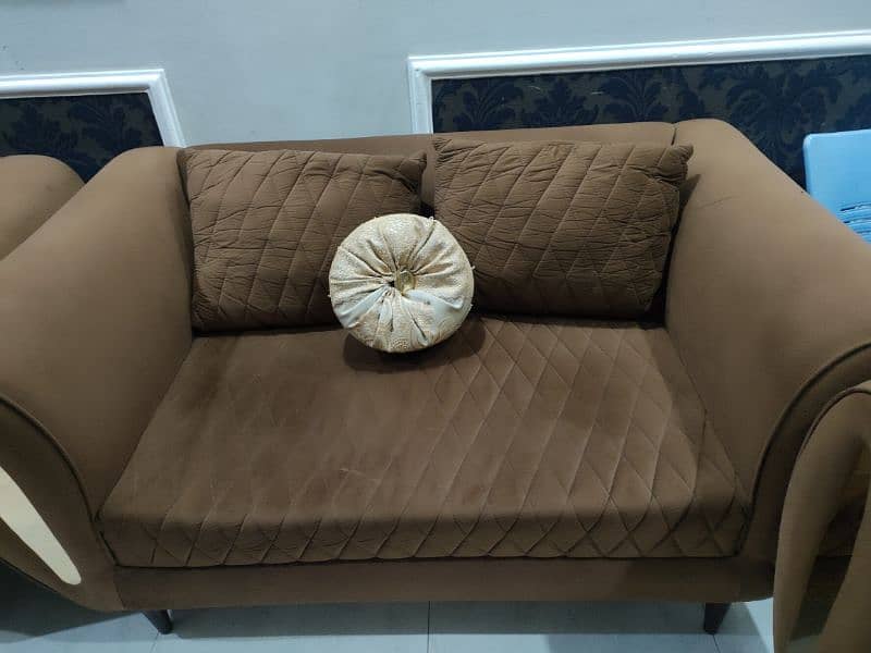 Sofa bilkul new condition mei hein 2