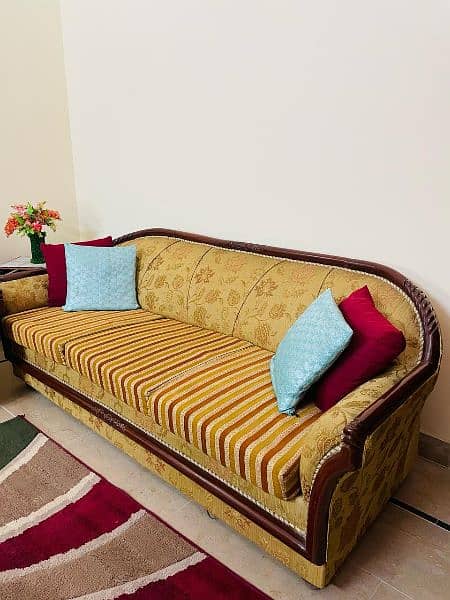 Shisham wood 5 seater sofa set Rs18000 4