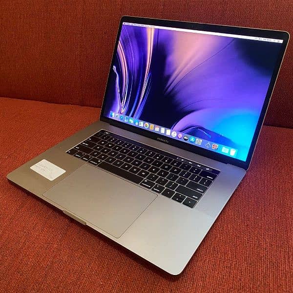 Macbook Pro 15-inch 2019 (i9/32/500) 0