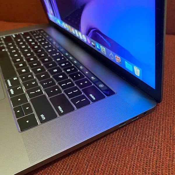 Macbook Pro 15-inch 2019 (i9/32/500) 2