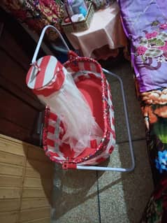 baby swing in good condition few days used only