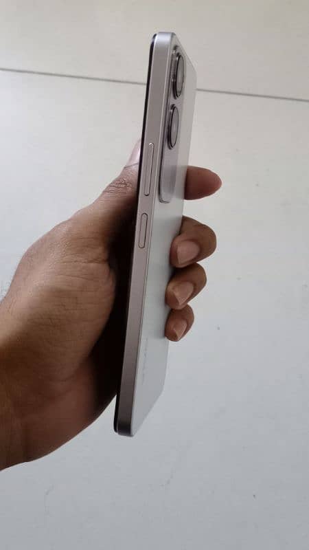 Vivo Y19S 3