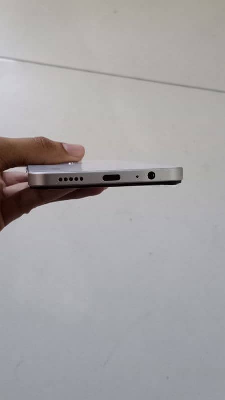 Vivo Y19S 4