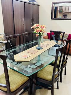 Dining table 6 seater Rs40000