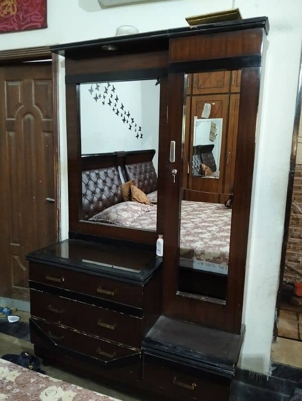 King size bed and Dressing table for sale 3