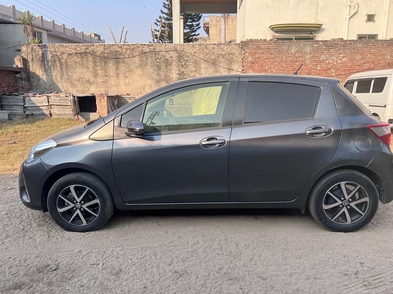 Toyota Vitz 2018 3