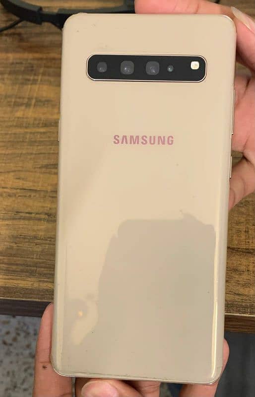 Samsung Galaxy S10 5G 1