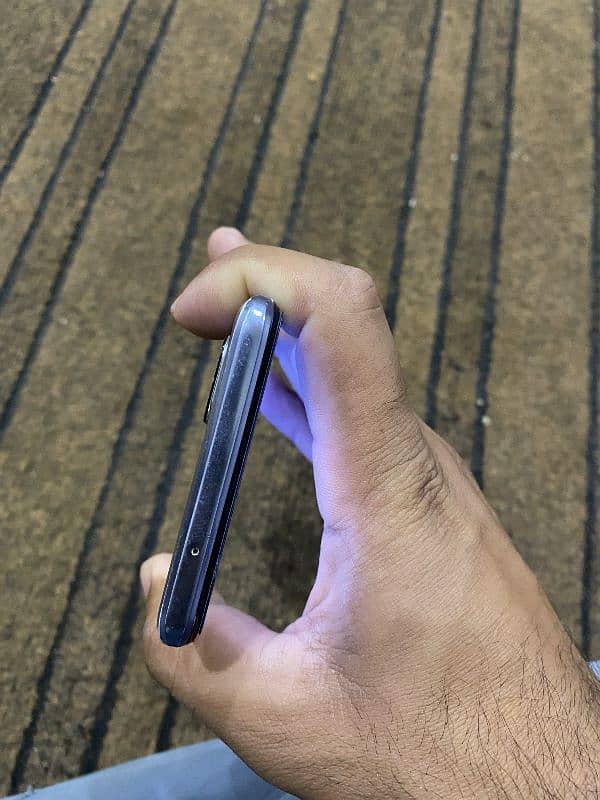 vivo V19 4