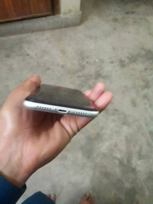 Iphone 11 64 gb exchange also possible 5