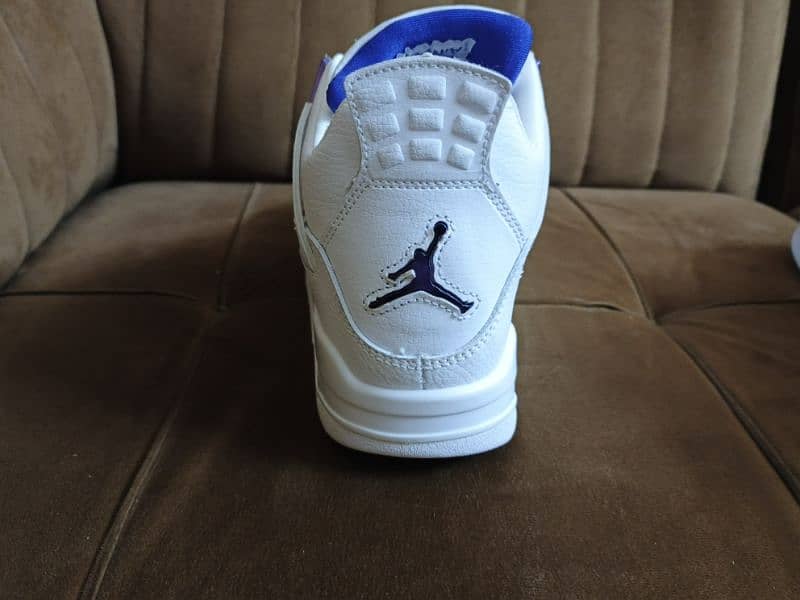 NIKE AIR JORDAN 4 RETRO 3