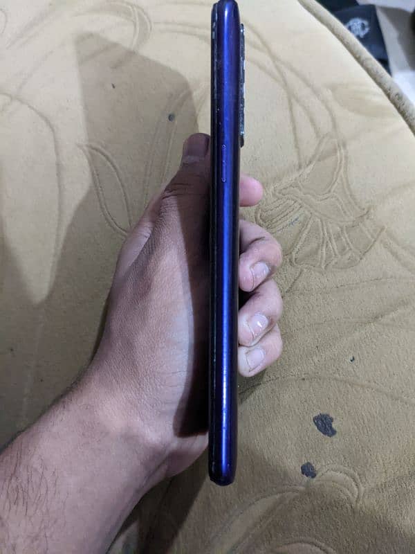 realme 5i 3