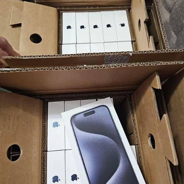 i Phone 8plus, 11,12,13,14,15 pro max on instalment Whatsap 3062623924 17